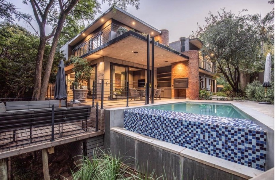 187 On Taurus – Exterior with pool